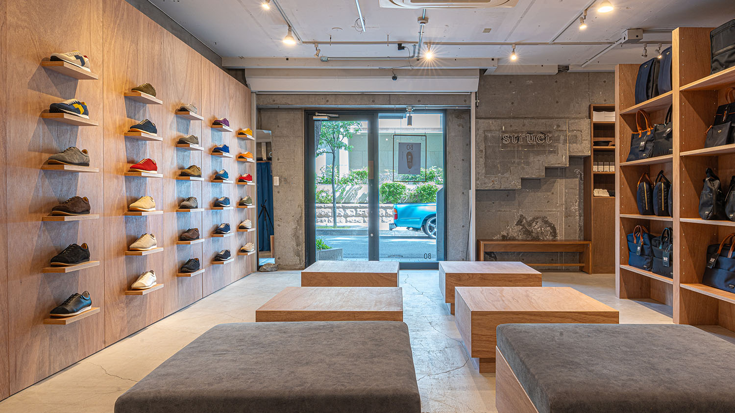 structの店内